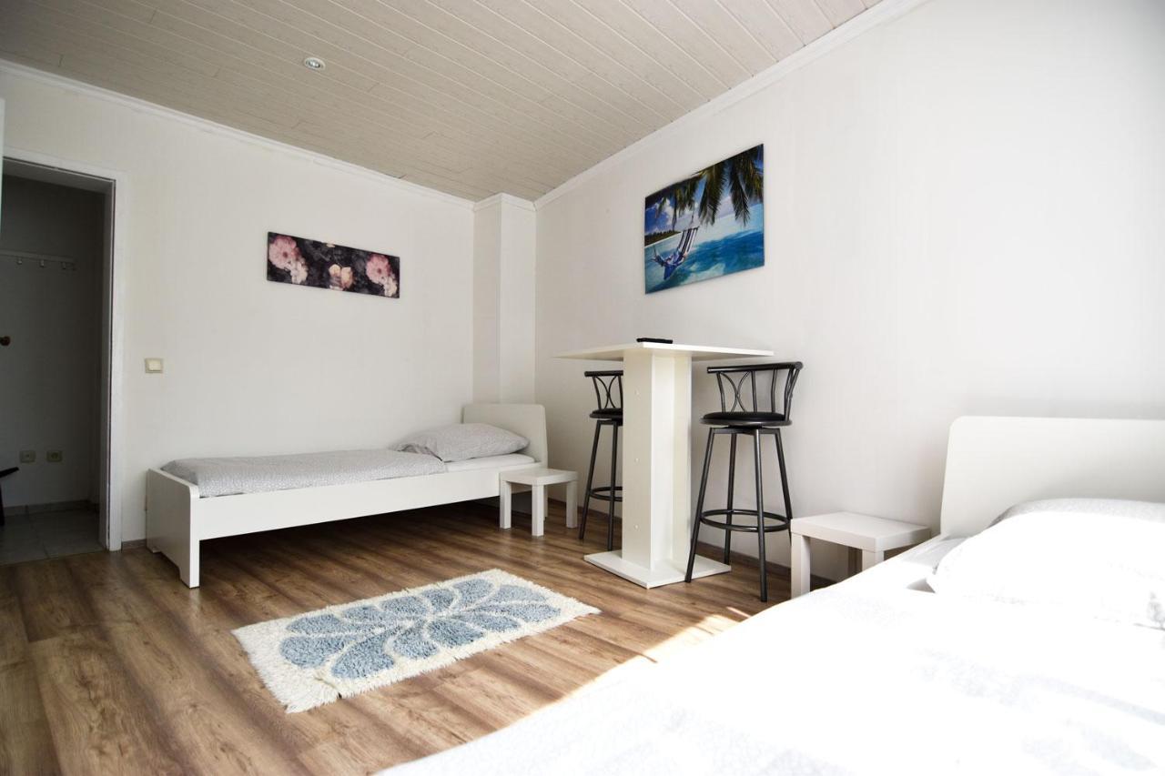 Cozy Worker Apartments Niederkassel Dış mekan fotoğraf